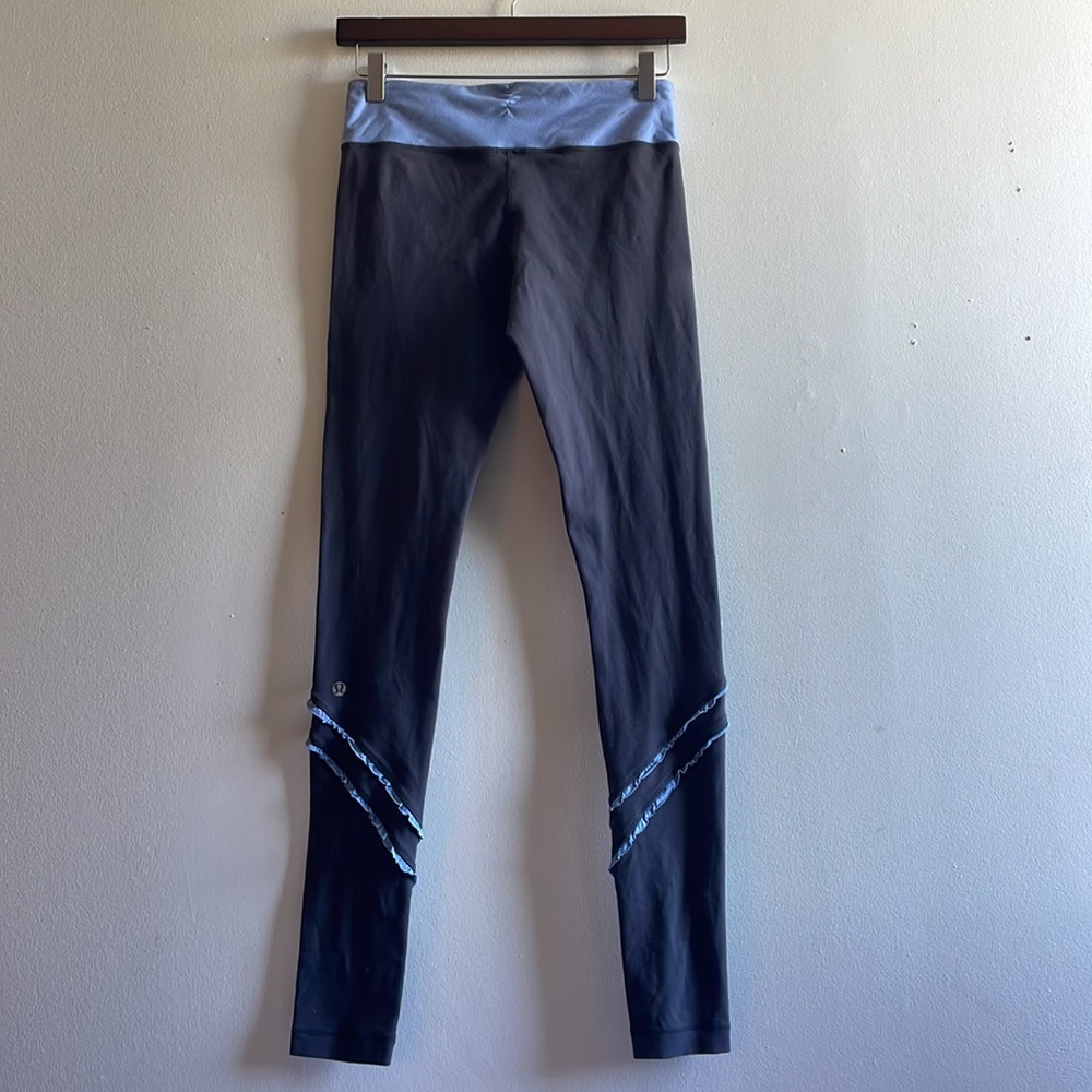 Blue Lululemon Leggings Size 8 . - Picture 16 of 16
